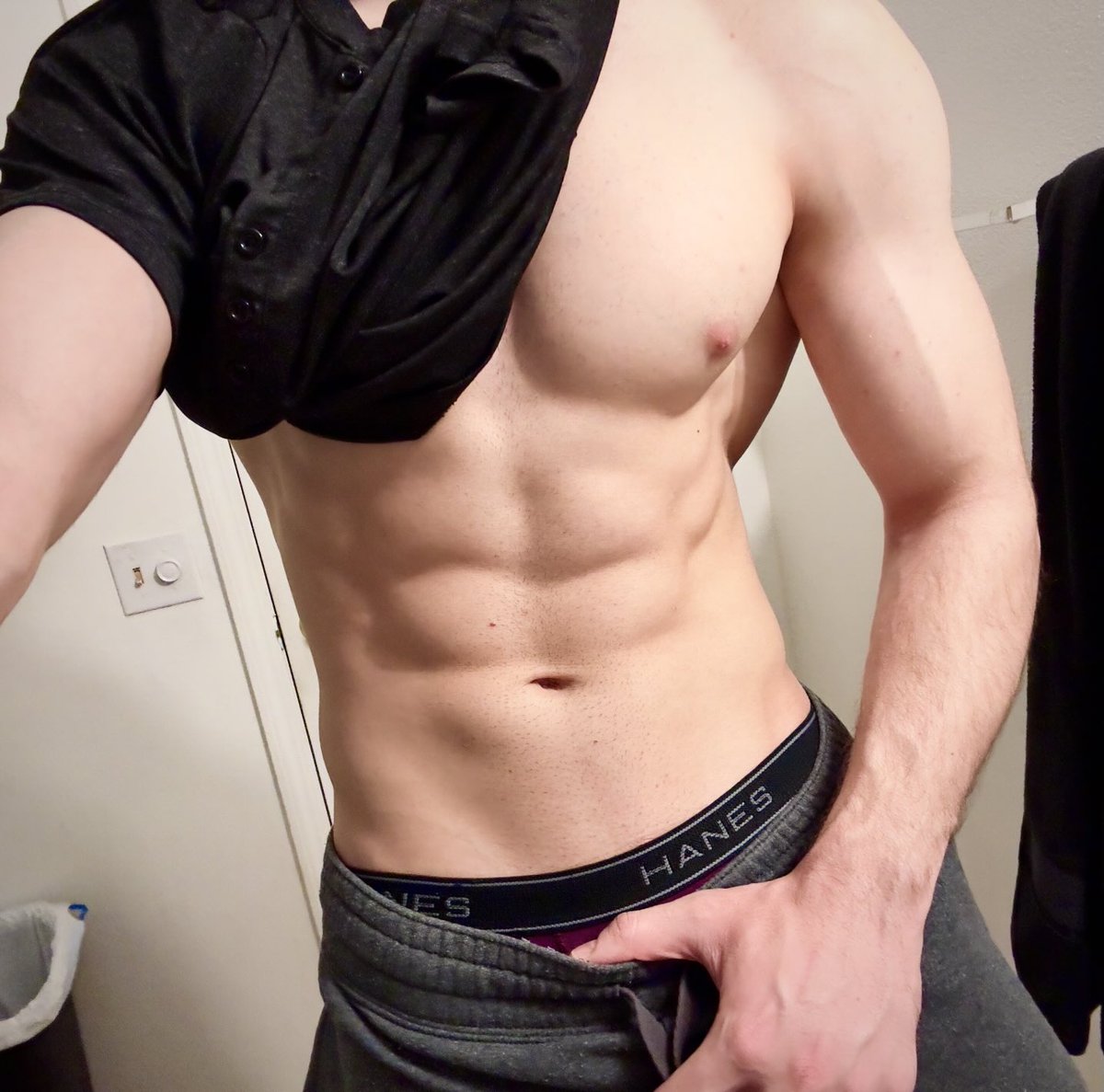 HypnoVC's tweet photo. i look pretty good https://t.co/bxAbv1aN5H