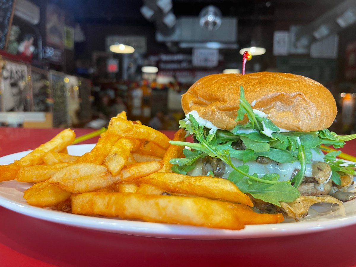 MrBartleys's tweet photo. Jayson Tatum is a fan favorite at Mr Bartley's Burger Cottage for good reason 🍔 Swiss Cheese, Grilled Mushrooms, &amp; Garlic Aioli come together in a crave-worthy bite that keeps guests coming back. #BurgerLove #FanFavorite https://t.co/Hg9ZznH9Bs