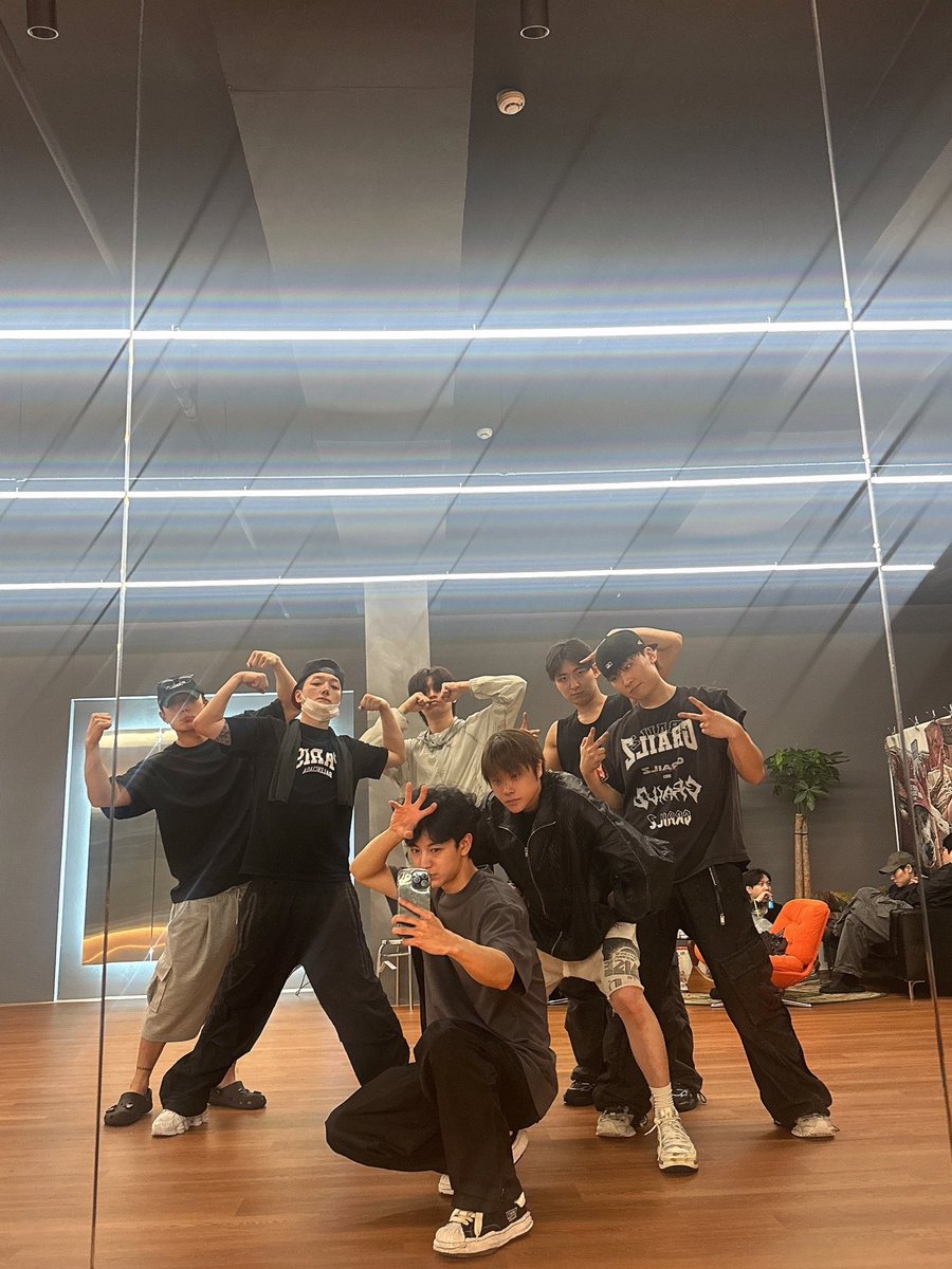 초코콘 tweet media
