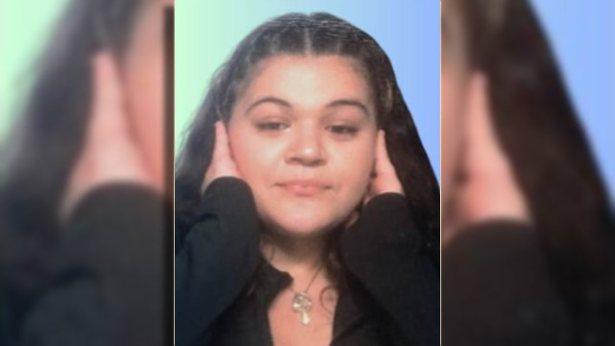 wcti12's tweet photo. 🚨 Deputies are searching for a missing 16-year-old in Pitt County. Esmeralda Delgado was last seen May 10 wearing a black D.A.R.E. shirt and black pants.

https://t.co/5Ah7Bj8eFz https://t.co/YA5FosHTJw