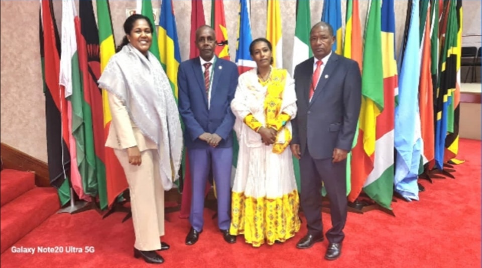 Bridge_ethiopia's tweet photo. 𝐐𝐮𝐨 𝐕𝐚𝐝𝐢𝐬 𝐭𝐡𝐞 𝐏𝐚𝐧-𝐀𝐟𝐫𝐢𝐜𝐚𝐧 𝐏𝐚𝐫𝐥𝐢𝐚𝐦𝐞𝐧𝐭?
We are pleased to share BRIDGE’s weekly Observational Insight on the election of the Hon. Dr. Ashebir WG, MP @FDREHOPR, for the third time as vice president of @AfrikParliament. 
Read: https://t.co/M4toJGyMT0 https://t.co/jhljk0UplG