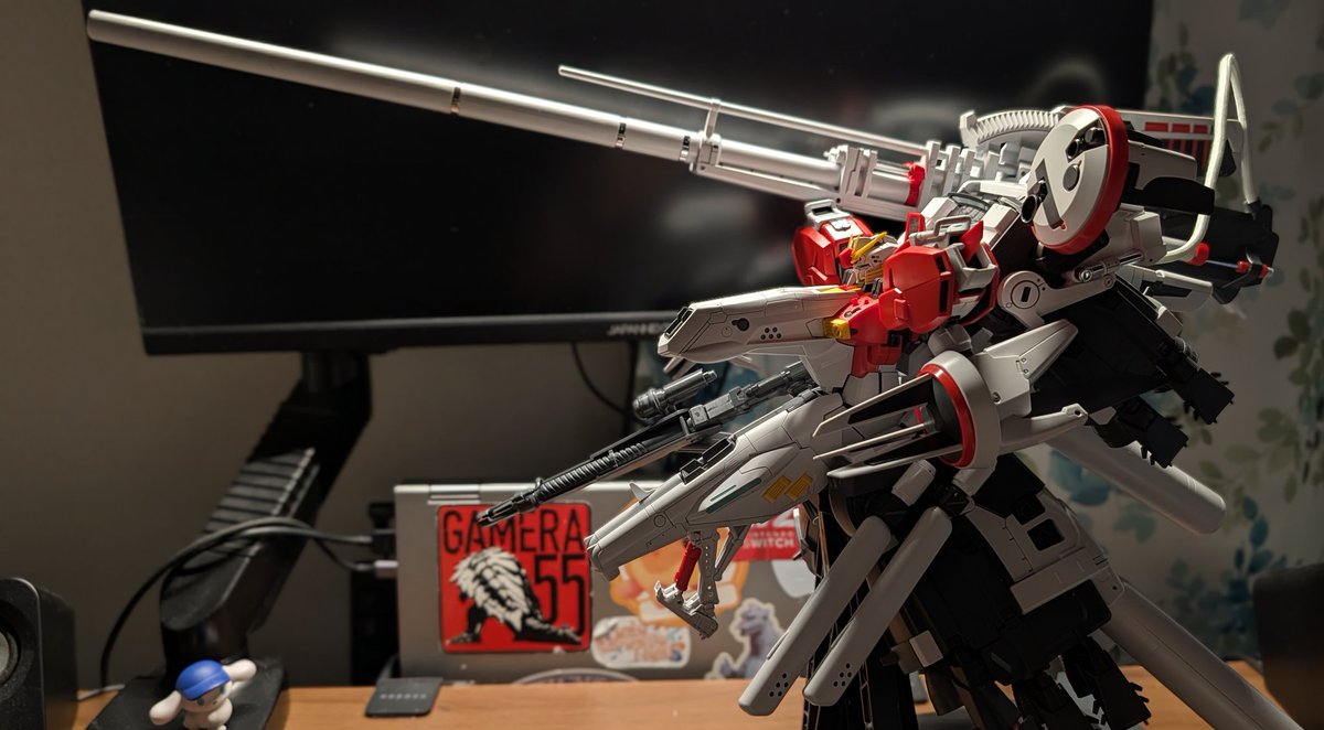 何者なんだ、おまえは！？」 MG ディープストライカー組み立てました