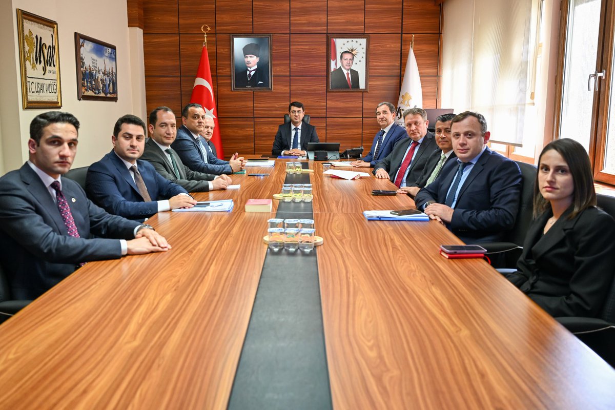 Uşak Valiliği tweet media