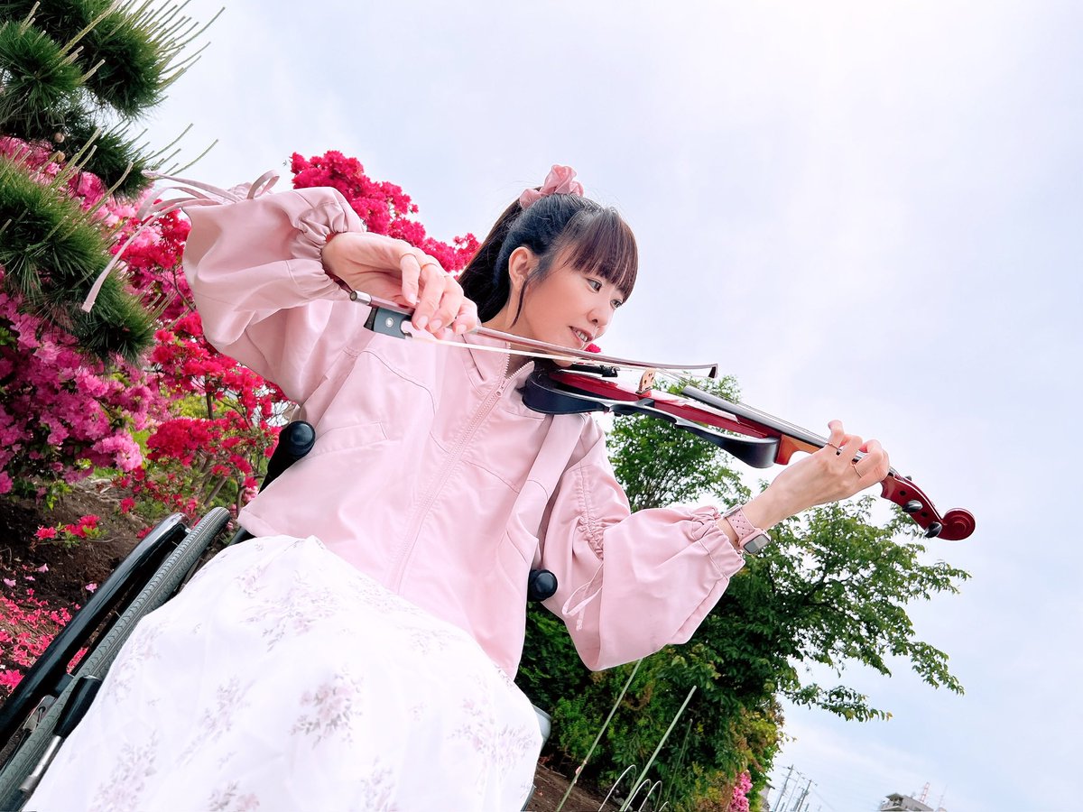 麻生真里 tweet media