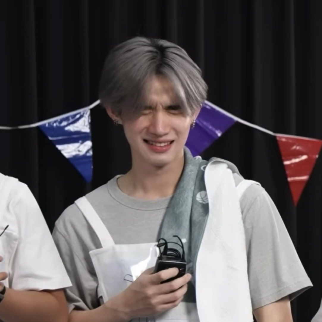 ⠀ ⠀ ⠀ ⠀ ⠀ถ่ายเมื่อวาน  ⠀ ⠀ ⠀ ⠀ ⠀ ⠀ ⠀ ⠀ถ่ายวันนี้