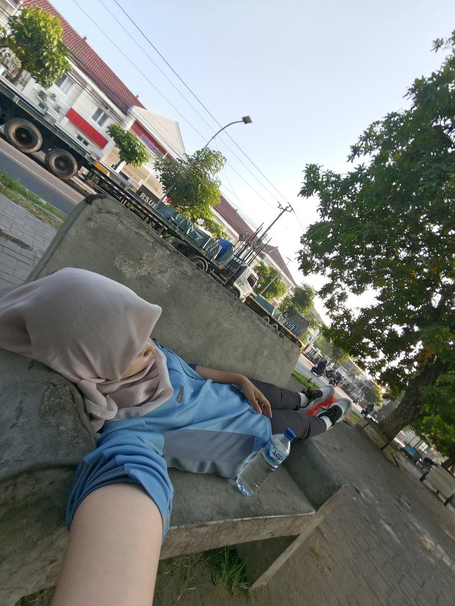 whoscayaa's tweet photo. @tanyakanrl los dol https://t.co/vOP4tlMdFW