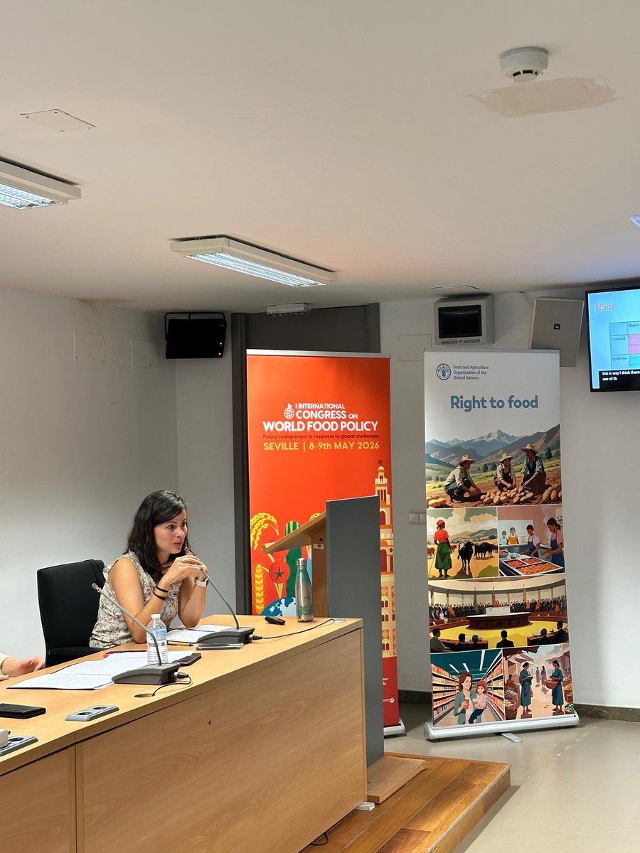 CEIbcn's tweet photo. 🍽️ ¿Cómo garantizamos el derecho a una alimentación adecuada sin sobrepasar los límites planetarios? 

Nuestra coordinadora académica del Máster en Sostenibilidad, Dra. Ana García Juanatey, ha participado en el I International Congress of World Food Policy celebrado en Sevilla. https://t.co/1PuhyhOiXd