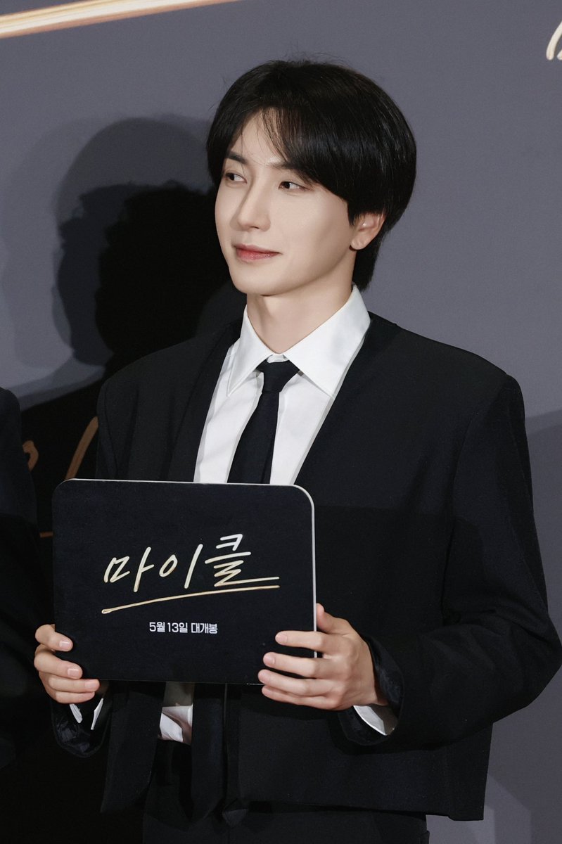 sjsj_007's tweet photo. 素敵😎♡

#イトゥク
#이특
#leeteuk https://t.co/3AFvQeXvUE