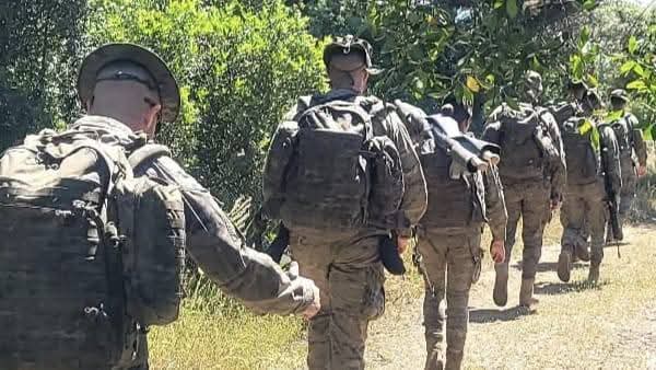 FUTER_ET's tweet photo. La 3ª Bía. #GACAX realizó una marcha por el parque natural de #Hornachuelos.
La preparación físico-militar potencia el espíritu de superación, aumenta la capacidad de resistencia y mejora la resiliencia para actuar en cualquier escenario.
#BrigadaGuzmánelBueno
#SomostuEjército https://t.co/SQuGH0Zz6s