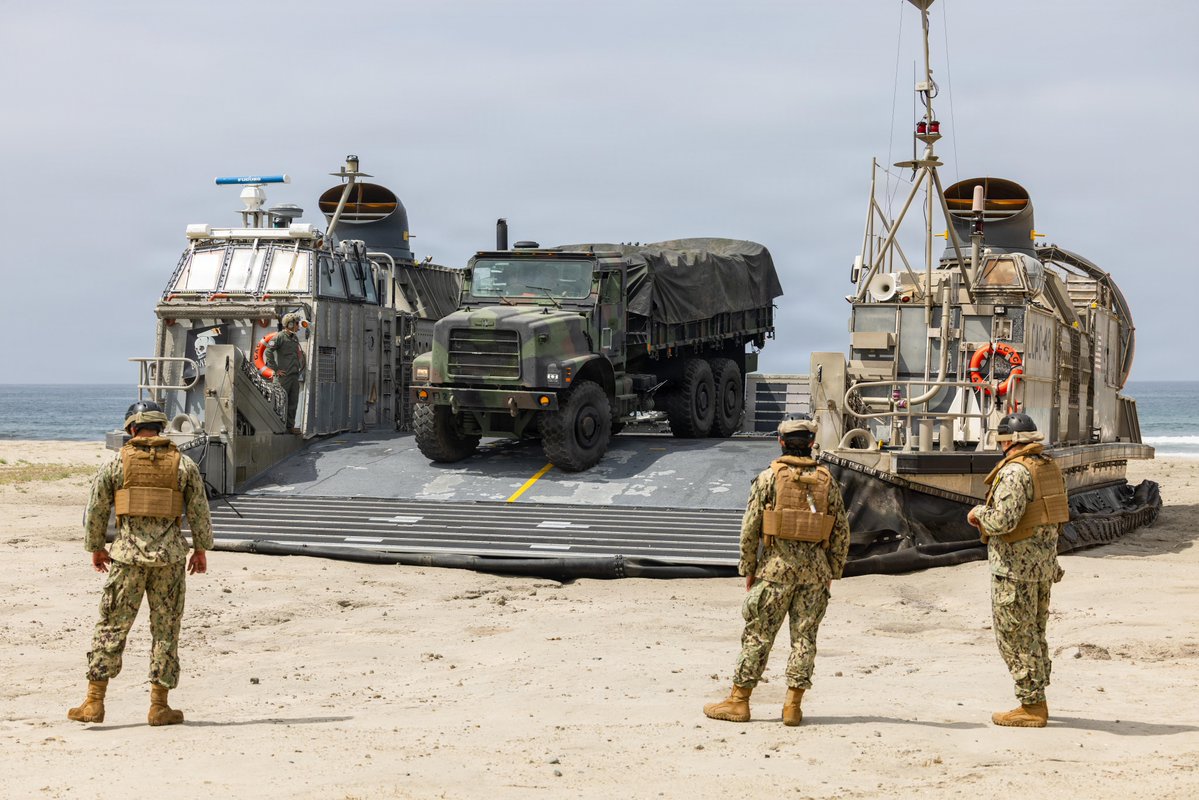 U.S. Marines tweet media