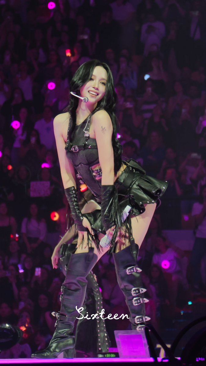every video of mina performing on this tour has made me so happy i