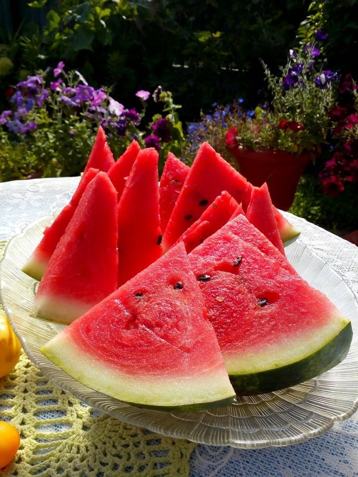 PhilsoThunder's tweet photo. Too much facial fat?

These fruits will help you get rid of that sh*t.

#1 Watermelon https://t.co/e6PWrgNdWf