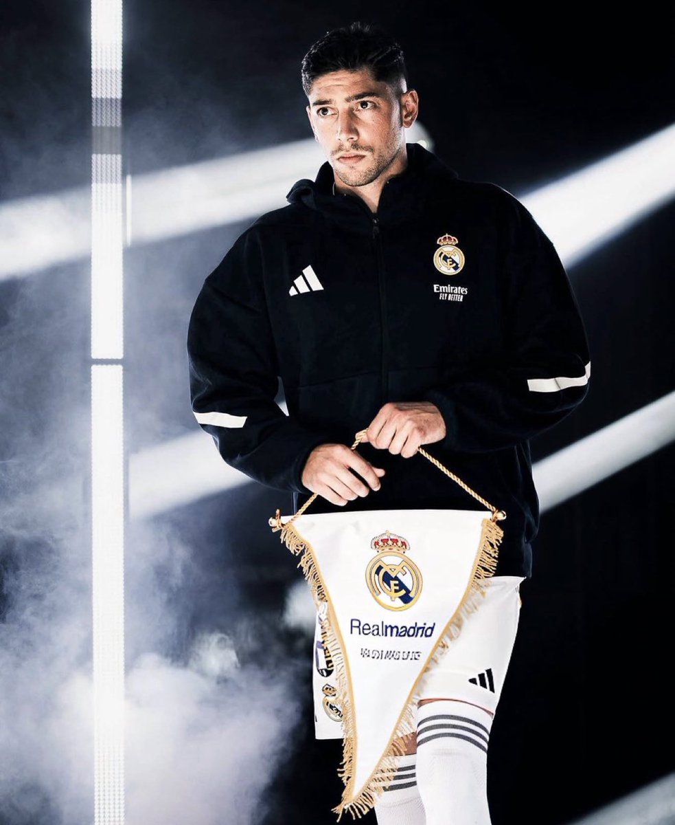 (fan) REAL MADRID FANS 🤍 tweet media