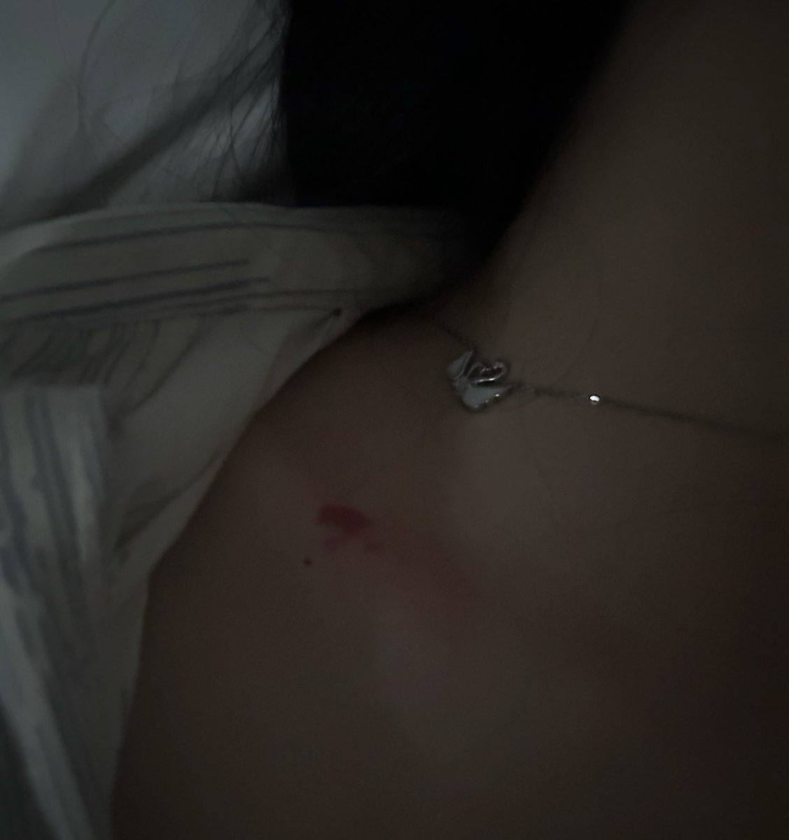 Rayxidlsa's tweet photo. 我发现被姐姐吸草莓很舒服😌
#wlw #les https://t.co/RyuxhIGzB1