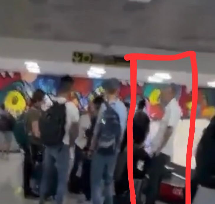 5toPoderSM's tweet photo. ESPOSO DE MINISTRA AGILIZA PAGO DE Q40 MILLONES PARA FUNDACIÓN 

#INFORMACION CLASIFICADA
 
Andreas Lehnhoff, esposo de Patricia Orantes ministra de Ambiente y Recursos Narurales, llegó a Petén para avalar la transferencia de Q40 millones que siguen disponibles en el MARN para beneficiar a la organización WWF.

El World Wildlife Fund o Fondo Mundial para la Naturaleza - WWF, beneficia a Lehnhoff como activista y las redes sociales captan su llegada a Petén.

CONTINUARÁ…