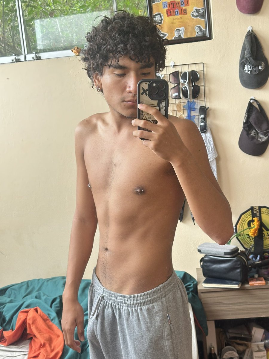 alejandro_rbe's tweet photo. Que el abdomen mañanero dure para siempre pls https://t.co/YzQGICafp6