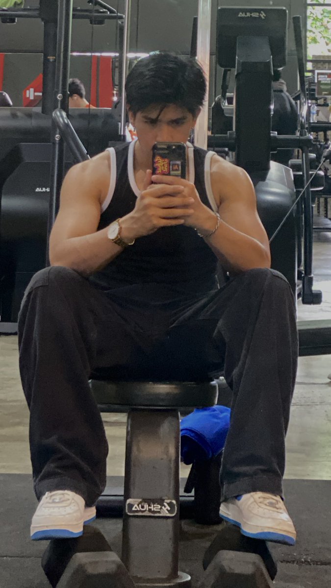 SamVGuerra's tweet photo. 5’6 🤷🏻‍♂️ https://t.co/92wzuSnhWX