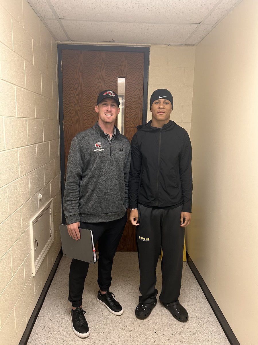 KWhite2027's tweet photo. After a great conversation with Coach Hrncir, I am Blessed to be receiving another d1 offer from Gardner-Webb University #AGTG #GoDawgs 🔴 @Kennyhrncir @coachemupT https://t.co/d1VqKQCb4M
