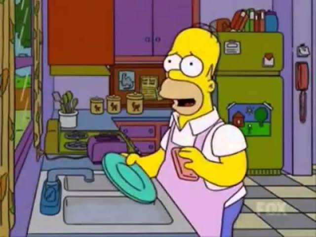yo fantaseo con lo FÁCIL que sería mi vida si al lord julian casablancas le pintara hacer un show de los strokes en 1 movistar arena  y no tener que depender de festivales