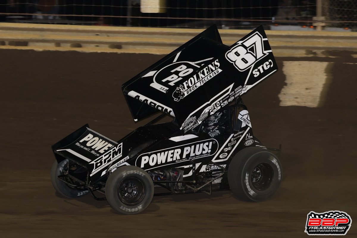 XXXRaceCo's tweet photo. Aaron Reutzel with back to back WINS at Kokomo Speedway in the Driven2SaveLives
Bryan Clauson Hero Classic with the High Limit Racing. Great job Aaron and RSR - Ridge &amp; Sons Racing.
#RaceHard #TeamTripleX #TripleXWIN https://t.co/5S1OC2bCfd