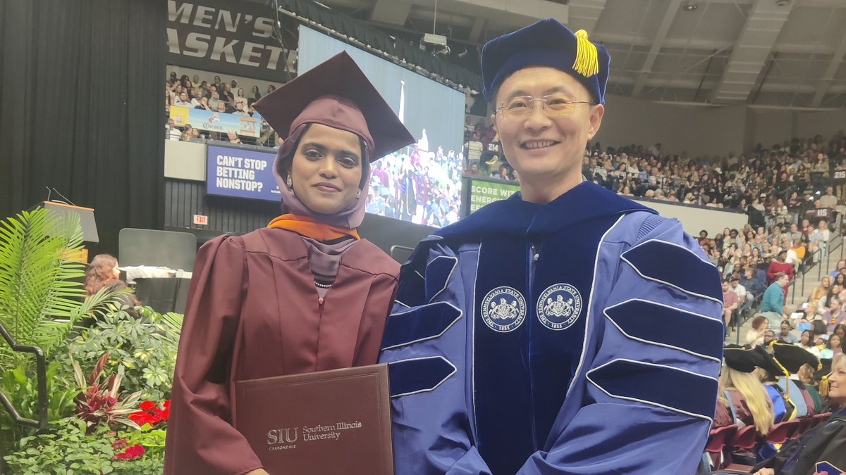 med_device_SIU's tweet photo. Bushra and Anadil are graduating with the Master's degree from our lab.  Congradulations, and all the best in the future! https://t.co/UiRMexyqmg