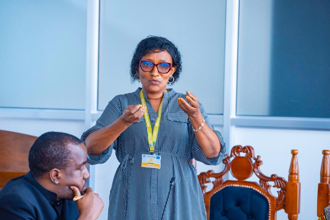 Chavitatz's tweet photo. Kikao cha kuweka mkakati wa urasimishaji wa tansia ya ukalimani wa  lugha ya alama Tanzania huku naibu Waziri ofisi ya Waziri Mkuu (Sera, Bunge, Uratibu wa Watu Wenye Ulemavu) Mhe. Ummy H. Nderiananga Akisisitiza umuhimu wa kuharakisha   urasimishaji wa tasnia ya Ukalimani wa LAT https://t.co/E63rQG4juB