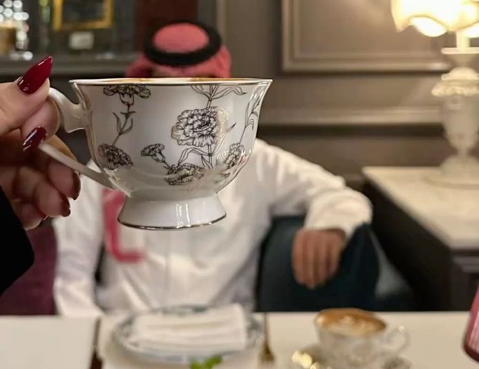 ree__f5's tweet photo. -

         "مساء بعنوان 
"لو تعزم عيوني على كوب قهوة
كنك مسيّدني بعرش الهوى سيّد"، 
                 "❣️❣️❣️* https://t.co/xhSIj4kXcs