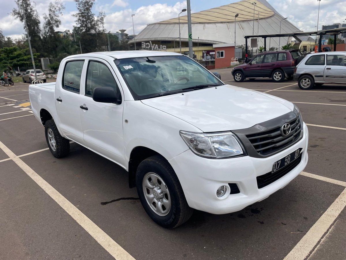YNoubi's tweet photo. Hilux 2016
Diesel 5L
Manuel
4*4
Climatisé 
Vitres électriques 
Verrouillage centralisé 
136.000km
Assurance un an 
12M https://t.co/oYThDXSjBC
