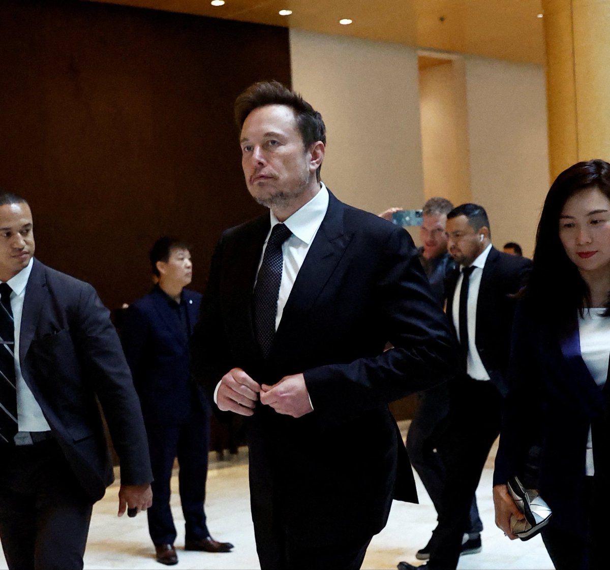 TheSonOfWalkley's tweet photo. BREAKING: ELON MUSK TO JOIN TRUMP ON HIS VISIT TO CHINA 👀 $TSLA

Bullish for Tesla ! https://t.co/EdZ2glmmND