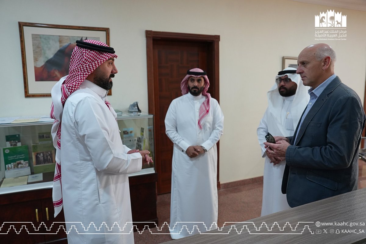 kaahc_sa's tweet photo. استقبل المركز اليوم المدير التنفيذي لقسم الفروسية بالهيئة الملكية لمحافظة العُلا لبحث سبل التعاون المشترك وتعزيز أوجه التكامل بما يدعم تحقيق المستهدفات المشتركة.

#مركز_الملك_عبدالعزيز_للخيل 🐎 https://t.co/dg5nanQ62v