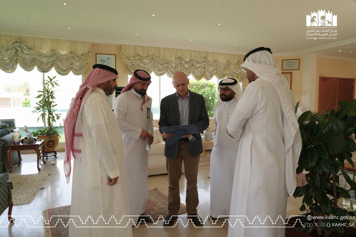 kaahc_sa's tweet photo. استقبل المركز اليوم المدير التنفيذي لقسم الفروسية بالهيئة الملكية لمحافظة العُلا لبحث سبل التعاون المشترك وتعزيز أوجه التكامل بما يدعم تحقيق المستهدفات المشتركة.

#مركز_الملك_عبدالعزيز_للخيل 🐎 https://t.co/dg5nanQ62v