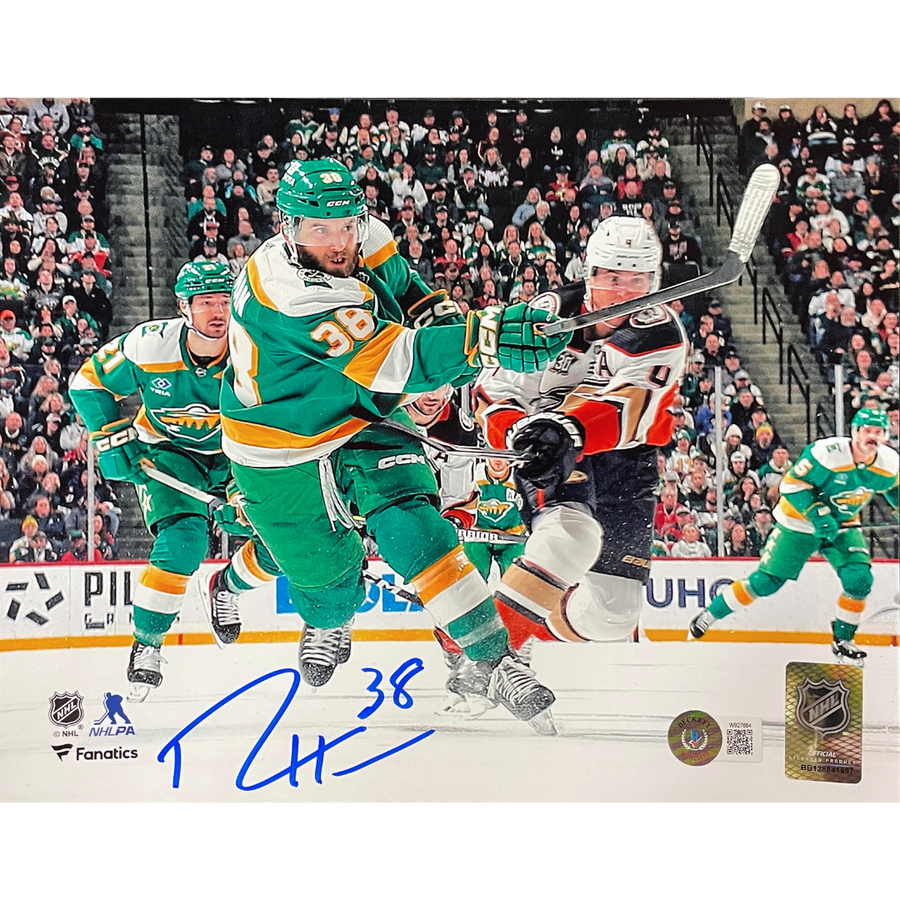 🏒GIVEAWAY🏒 If Ryan Hartman scores a goal today &amp; the #MNWild  win, one lucky follower will get this signed photo!  

REPOST and FOLLOW for your chance to win!

Winner chosen from this account only. Go Wild ////