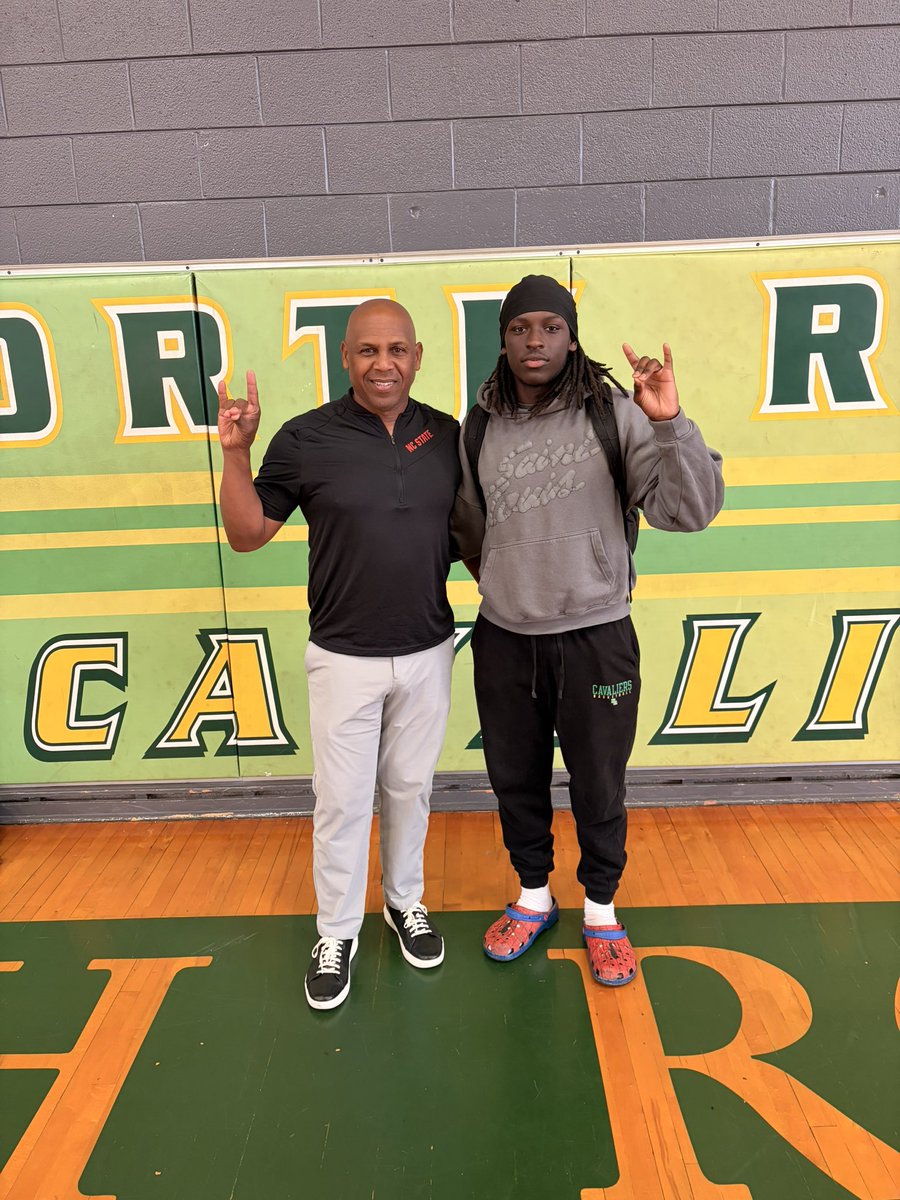 m_alford3's tweet photo. Thank you for visiting! @jokerphillips @PackFootball https://t.co/Ns6oIyhrPM