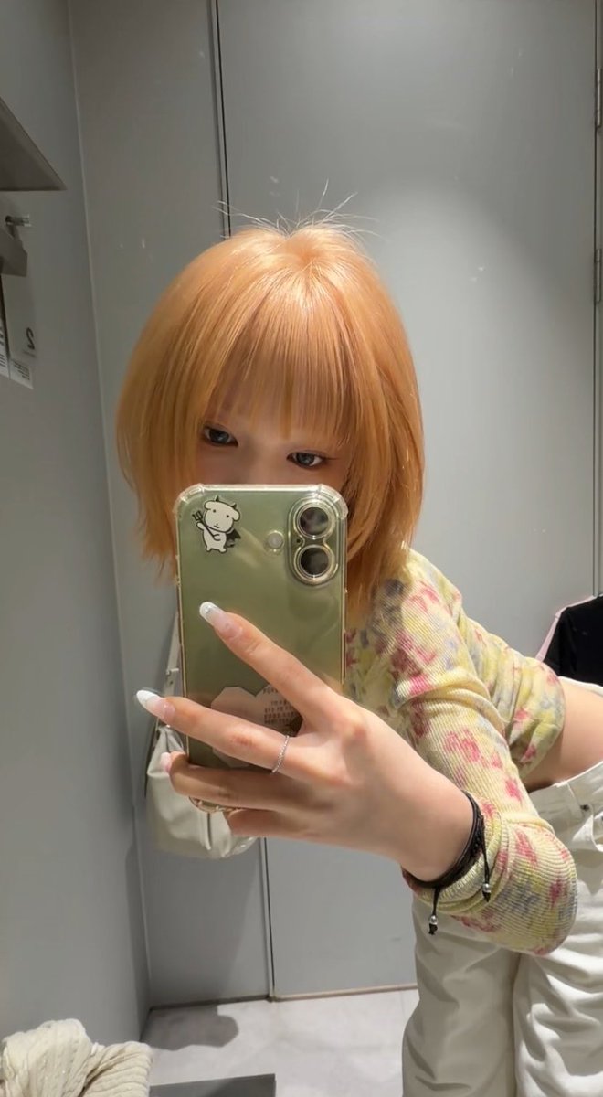 부힛 tweet media