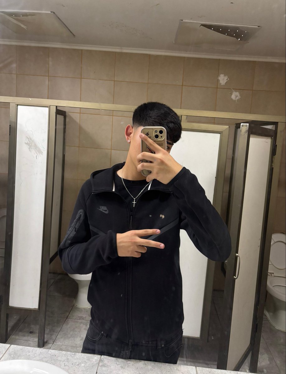 bleesseed_17 tweet media