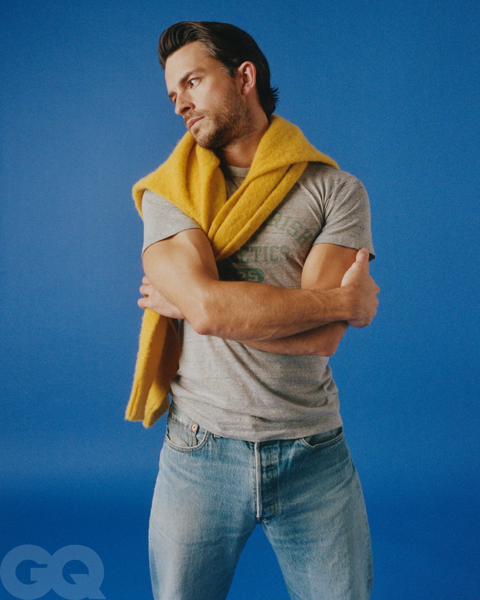 Jonathan Bailey Brasil tweet media