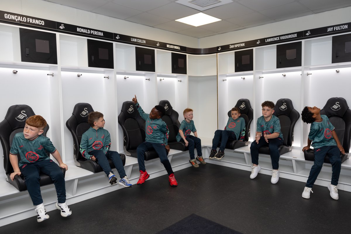 Swansea City Academy tweet media