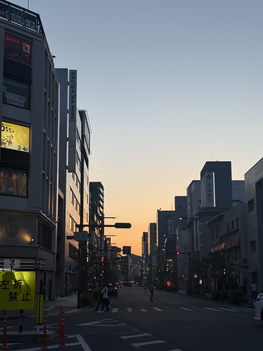 typecode_0's tweet photo. GW明けに見知らぬ土地に降り立ち居酒屋で飲み食いするとかいう金と時間を持っている人間にしかできない悪行をしてしまった... https://t.co/AKwmxlNgb0