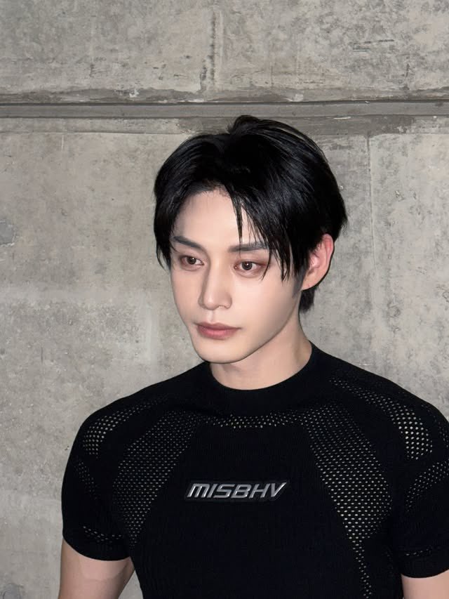 KIM JIWOONG GLOBAL tweet media