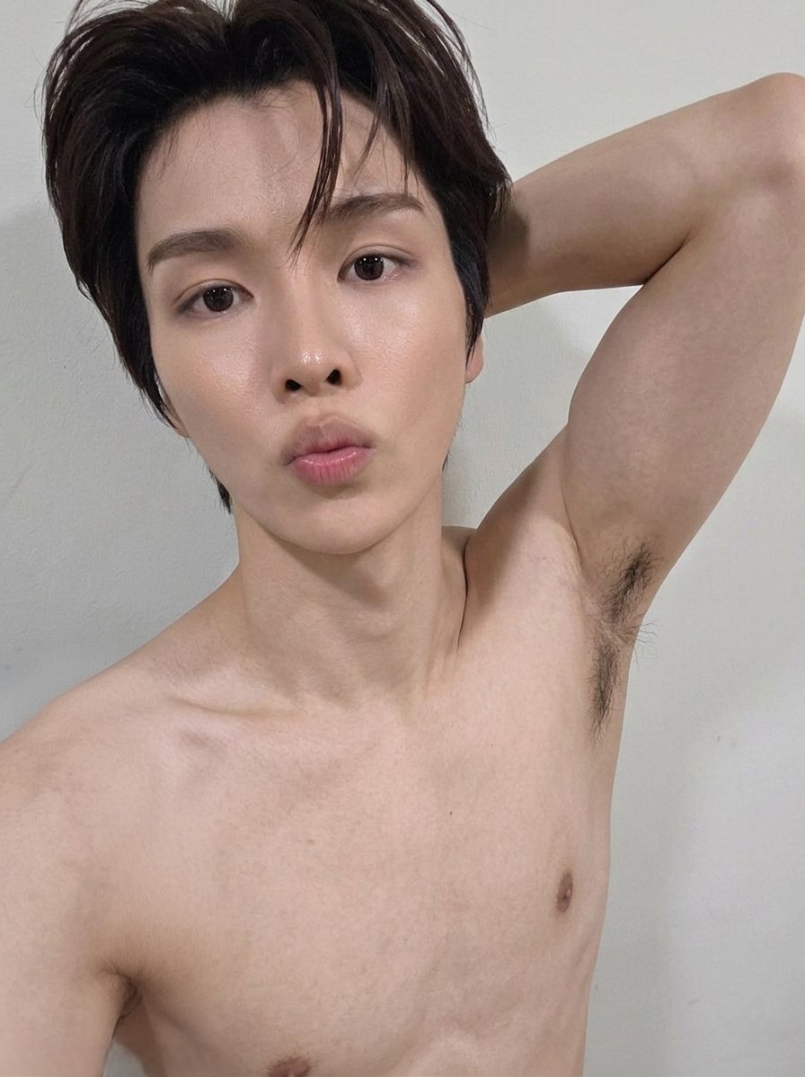 sgchanwrites 🔞 tweet media