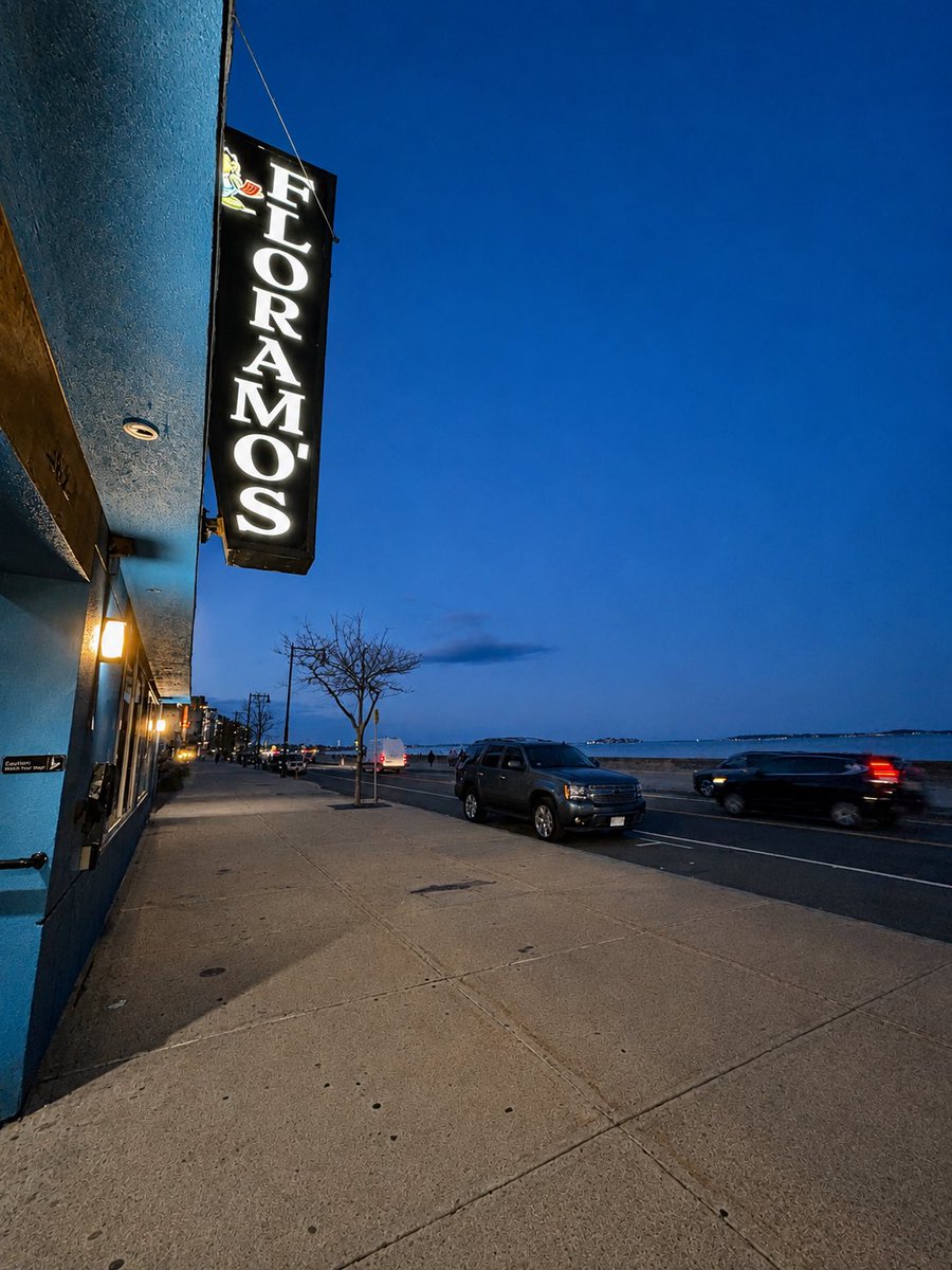 Floramo’s On Revere Beach tweet media