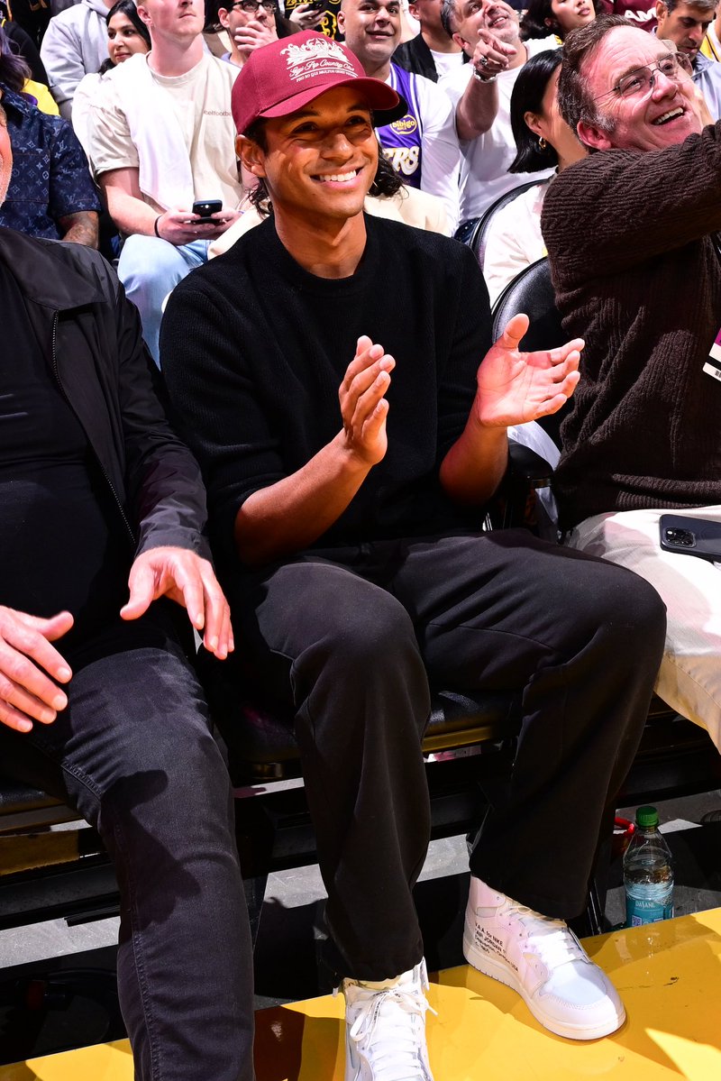 Complex Sneakers tweet media