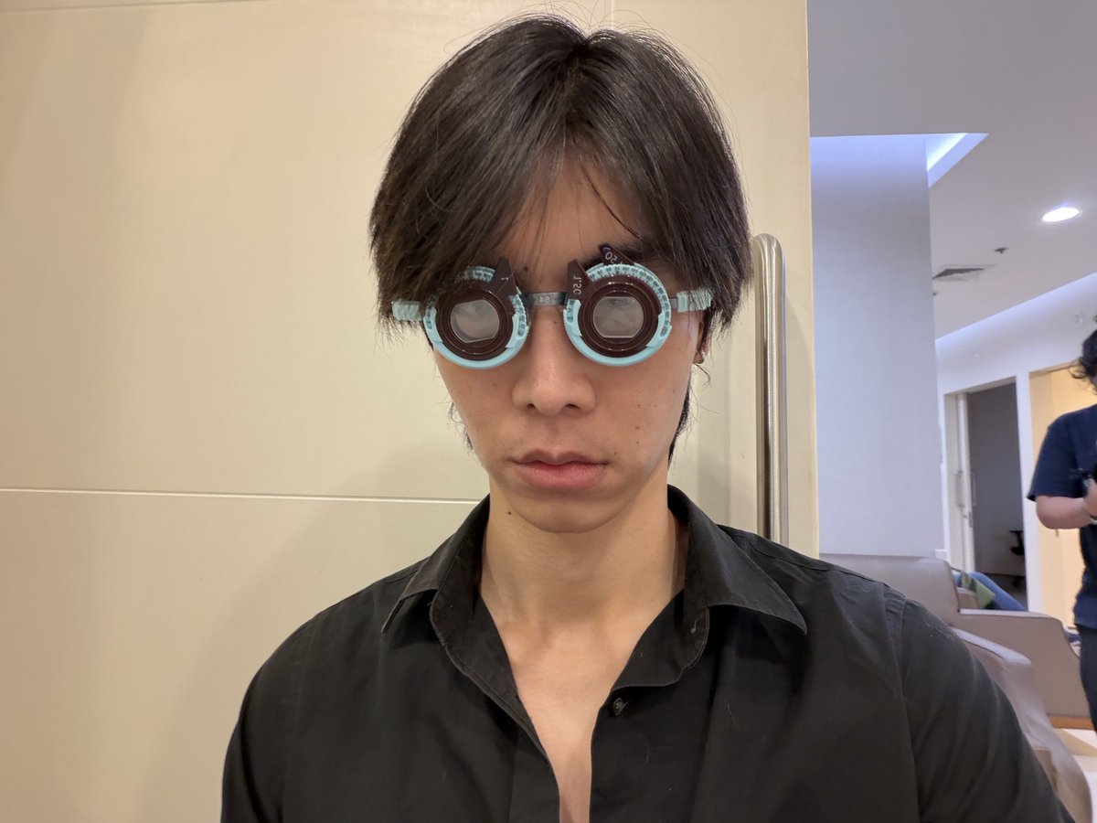 jjaypf's tweet photo. ทำไมค่าสายตาขึ้นไปจัง😭 https://t.co/FrY7gYLUAH