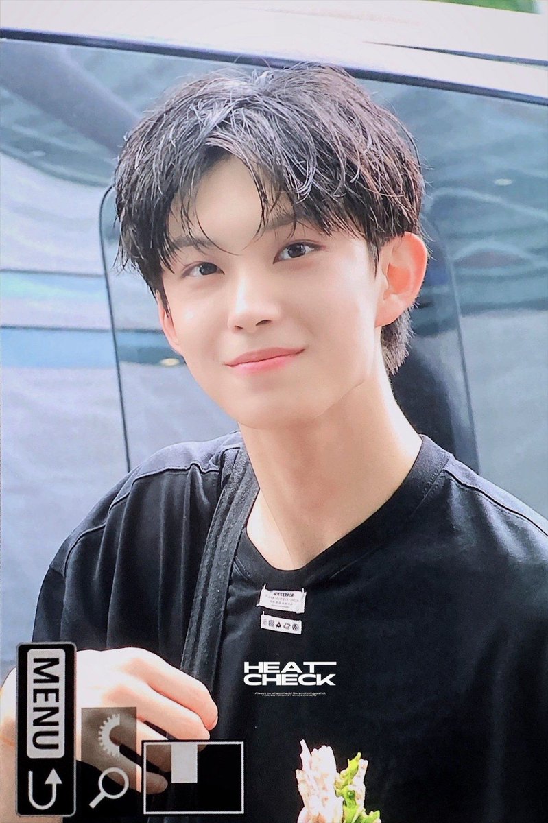 ALD1_fess's tweet photo. hari ini sender beneran di titik kangen berat sama geonwoo ald1!

sender harus ngapain biar nggak kepikiran terus😔
mungkin boleh ht nya buat geonwoo dong allyz 🥺 https://t.co/wgRz4bhSy6