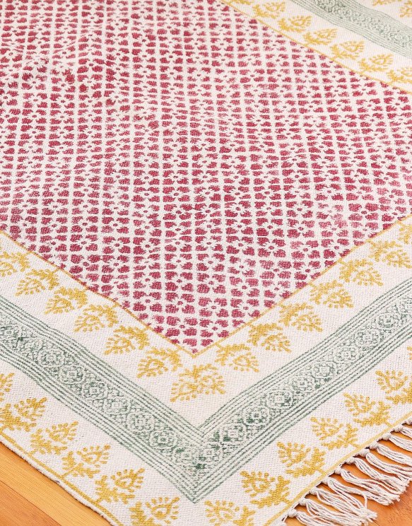 johanneke150's tweet photo. Het kampeervirus slaat toe (ook al is het knetterskoud) en nu denk ik dus dat ik nog een extra kleedje nodig heb voor in de tent. Ik heb al zo’n leuke macramé hangmand en lampjes van barebones, maar misschien zie ik iets over het hoofd. #toestand #kampeertweet (nu nog even niet). https://t.co/RJFPbclZiN