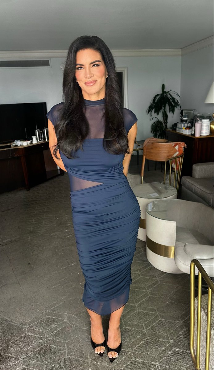 Gina Carano 🕯 tweet media