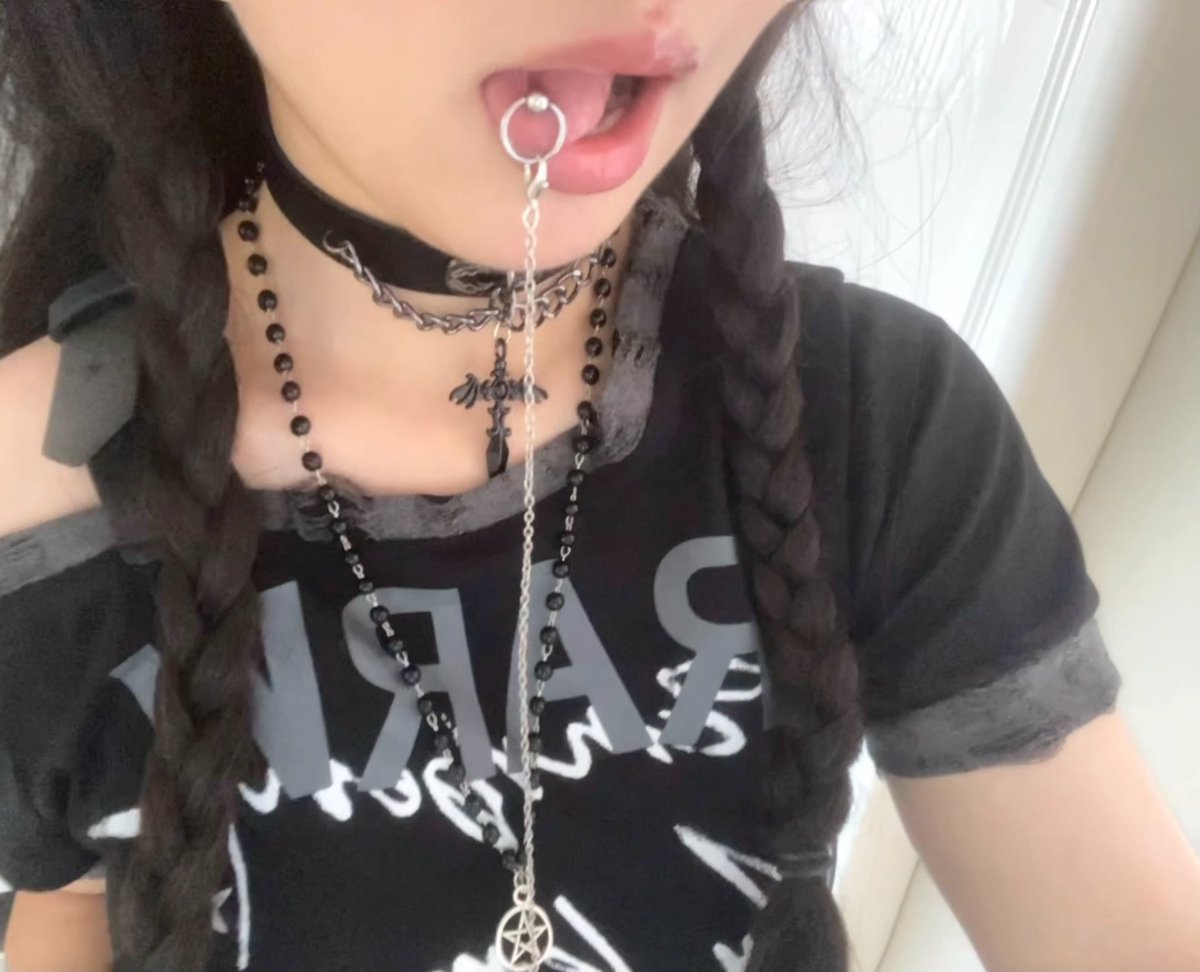 老公叛逆被判有妻徒刑 tweet media