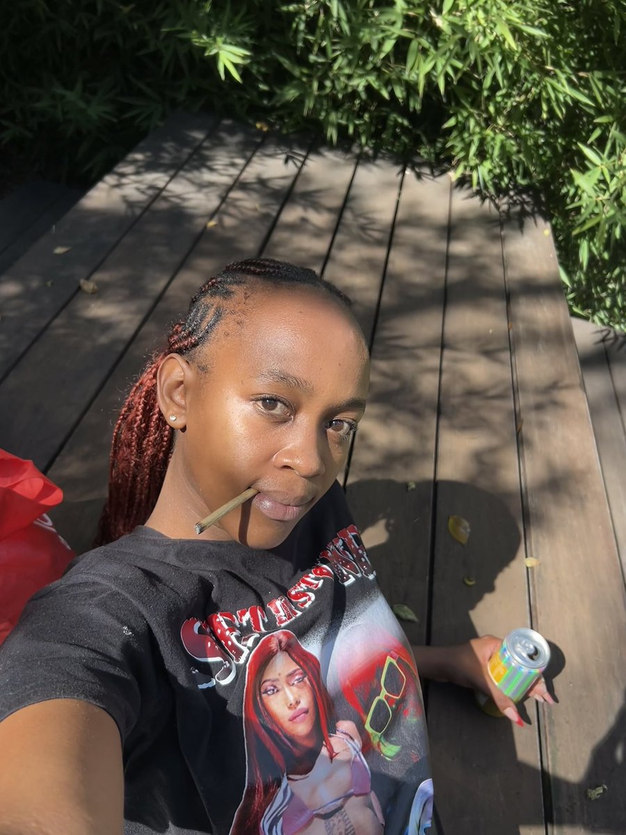 Asandiswa Mzathu tweet media