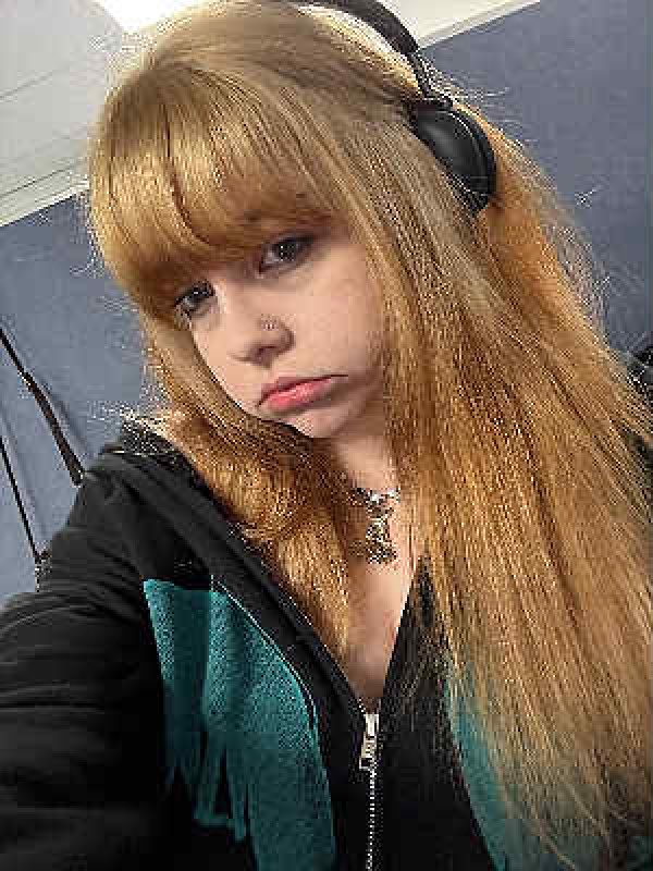 iceboxpony's tweet photo. i have blonde hair now,and i also saw this strange fishTail tied to a post at the marina between boats called jackpot and forever Girl (i like this one). i made a joke that it came from a mermaid and then i felt bad saying that. i don’t know where it came from really https://t.co/sA9y0UqRei