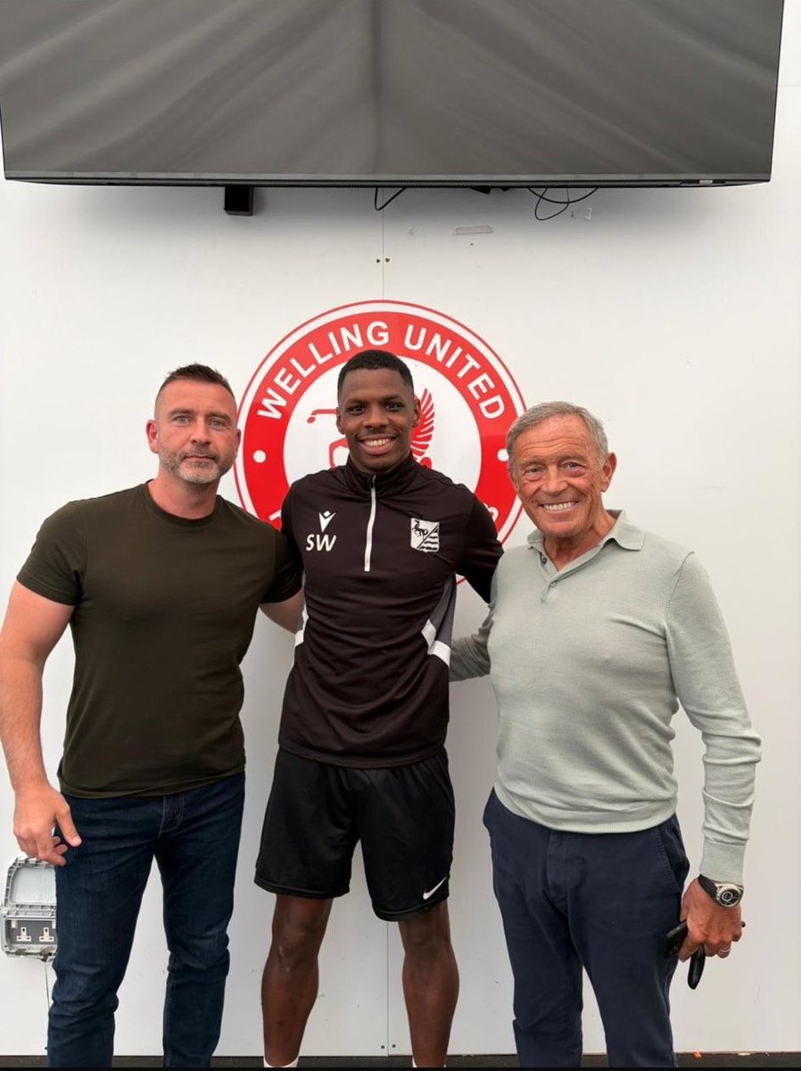 wellingunited's tweet photo. OUR FIRST NEW SIGNING OF THE SEASON 🚨

We are thrilled to announce the arrival of Stefan Wright 🔴⚪️

“My decision to Join Welling United was an easy one, I’ve always been located close to Welling, a huge club in south London and a team I saw myself easily being a part of,” said Stefan. 

“The status of the club speaks for itself, but what truly sold it to me was the project and the vision for the future here. 

“After meeting with Ryan and speaking to him on the phone, along with Howard, I had to drop all other offers, I was sold instantly, his passion, desire and hard work embodies everything I believe it, I was completely sold on the direction we are heading. 

“He is a manager who is very similar to me, and exactly the kind of person I want to play for. I’m excited to be part of what’s being built at Park View Road. I can’t wait to meet the players, some I already know. 

“Lastly, the supporters, being part of a club that’s like a family is what I’m about. Welling seems to be a proper tight unit and a family. I can’t wait to get started!”

Manager Ryan Maxwell said, “Stefan is a player that no winger likes playing against he’s tenacious quick and full of energy!”

“He’s got a desire to succeed and was delighted to agree to be part of this club as he’s a south London lad. He’s got tools, one being an enormous throw! He’s a player who I believe can still improve and has the right attitude to do so!”

Welcome Stefan 🔴⚪️

#WeAreWings🪽